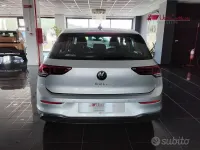 Usata VW Golf VII Life 150 CV (110 kW) 2021 Grigio Utilitaria