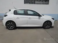 Nuova Peugeot 208 Style 101 CV (74 kW) 2025 Bianco Utilitaria