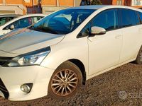 Usata Toyota Verso Active 132 CV (97 kW) 2017 Bianco Monovolume