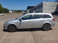 Usata Opel Astra 110 CV (80 kW) 2010 Grigio Station wagon