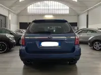 Usata Subaru Outback 165 CV (121 kW) 2007 Blu Station wagon
