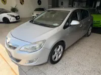 Usata Opel Astra 110 CV (80 kW) 2010 Grigio Berlina