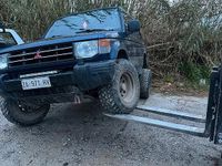 Usata Mitsubishi Pajero 100 CV (73 kW) 1999 Blu SUV