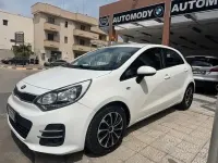 Usata Kia Rio 75 CV (55 kW) 2016 Bianco Utilitaria