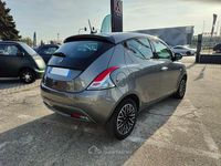 Usata Lancia Ypsilon 69 CV (50 kW) 2024 Grigio Utilitaria