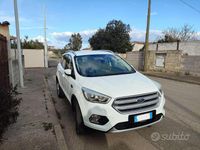 Usata Ford Kuga 120 CV (88 kW) 2017 Bianco SUV