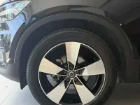 Usata Volvo XC40 Momentum 150 CV (110 kW) 2018 Nero SUV
