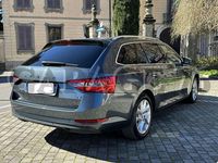 Usata Skoda Superb 156 CV (114 kW) 2021 Grigio scuro Station wagon