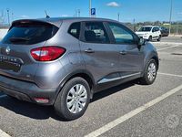 Usata Renault Captur 90 CV (66 kW) 2014 Grigio SUV