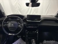 Begagnad Peugeot 2008 GT 131 HK (96 kW) 2023 Grå SUV