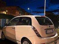 Usata Lancia Ypsilon 75 CV (55 kW) 2011 Bianco Utilitaria