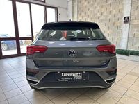 Usata VW T-Roc 150 CV (110 kW) 2021 Grigio SUV