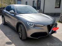 Usata Alfa Romeo Stelvio Super 280 CV (205 kW) 2017 Grigio SUV