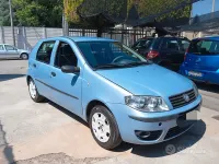 Usata Fiat Punto Active 60 CV (44 kW) 2006 Bluazzurro Utilitaria