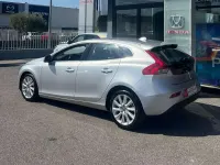 Usata Volvo V40 Momentum 114 CV (83 kW) 2015 Argento Berlina