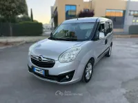 Usata Opel Combo 106 CV (77 kW) 2014 Gray Monovolume