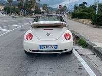 Usata VW New Beetle 116 CV (85 kW) 2009 Bianco Utilitaria
