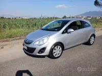 Usata Opel Corsa 75 CV (55 kW) 2011 Nero Utilitaria