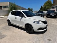 Usata Lancia Ypsilon Silver 69 CV (50 kW) 2020 Bianco Utilitaria