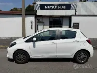 Usata Toyota Yaris Trend 69 CV (50 kW) 2017 Bianco Berlina