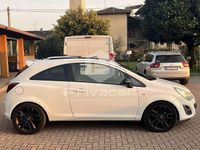 Begagnad Opel Corsa 75 HK (55 kW) 2012 Vit Halvkombi