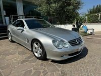 Usata Mercedes SL500 306 CV (225 kW) 2004 Grigio Cabrio