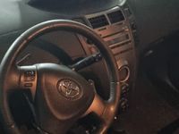 usata Toyota Yaris 5p 1.4 d-4d 90cv cambio automatico