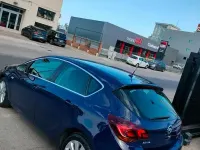 Usata Opel Astra Cosmo 140 CV (102 kW) 2010 Blu Berlina