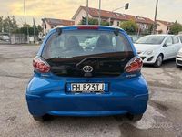 Usata Toyota Aygo Connect Style 68 CV (50 kW) 2011 Blu Utilitaria