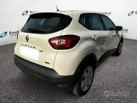 Usata Renault Captur Life 90 CV (66 kW) 2017 Panna SUV