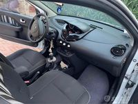 Usata Renault Twingo Night&Day 75 CV (55 kW) 2014 Bianco Utilitaria