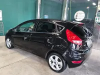 Usata Ford Fiesta 70 CV (51 kW) 2011 Nero Utilitaria