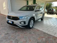 Usata VW T-Roc Life 110 CV (80 kW) 2023 Beige SUV