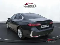 Usata BMW 520 197 CV (144 kW) 2025 Sophisto grey metallizzato Berlina