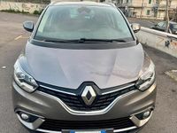 Usata Renault Scenic E-Tech 130 CV (95 kW) 2017 Grigio SUV