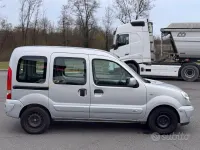 Usata Renault Kangoo Luxe 68 CV (50 kW) 2006 Grigio Monovolume