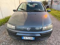 Usata Fiat Punto 80 CV (58 kW) 2002 Grigio Berlina