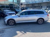 Usata VW Passat Executive 150 CV (110 kW) 2022 Argento Station wagon