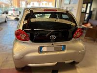 Usata Toyota Aygo 67 CV (49 kW) 2007 Argento Utilitaria