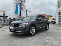 Usata VW Tiguan Life 150 CV (110 kW) 2022 Dolphin grey met. SUV