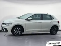 Usata VW Polo Life 95 CV (69 kW) 2023 Grigio Utilitaria