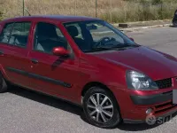 Usata Renault Clio II 98 CV (72 kW) 2002 Berlina