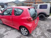Usata Toyota Aygo Sol 54 CV (39 kW) 2006 Rosso Utilitaria