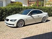 Usata BMW 330 Cabriolet 245 CV (180 kW) 2011 Bianco Cabrio