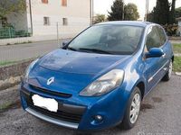 Usata Renault Clio II 75 CV (55 kW) 2010 Blu Berlina