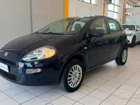 Usata Fiat Punto Lounge 77 CV (56 kW) 2017 Nero Utilitaria