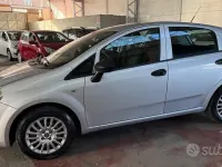 Usata Fiat Punto Active 60 CV (44 kW) 2011 Grigio Utilitaria