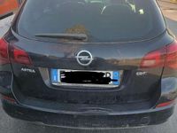 Usata Opel Astra Cosmo 110 CV (80 kW) 2010 Nero Station wagon