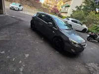 Usata Opel Astra Cosmo 160 CV (117 kW) 2011 Grigio Berlina