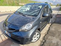 Usata Toyota Aygo Sol 67 CV (49 kW) 2006 Grigio Utilitaria